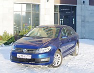 Volkswagen Polo Sedan AT